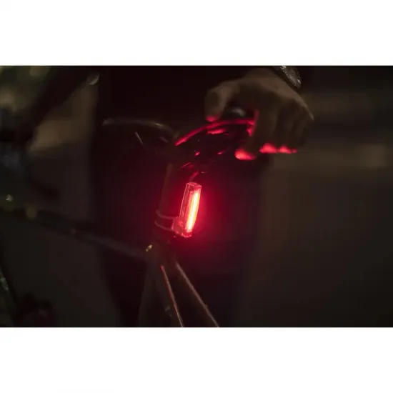 Мигалка передня Knog Plus Front 40 Lumens Black 12140 Мигалка передня Knog Plus Front 40 Lumens Black 12140