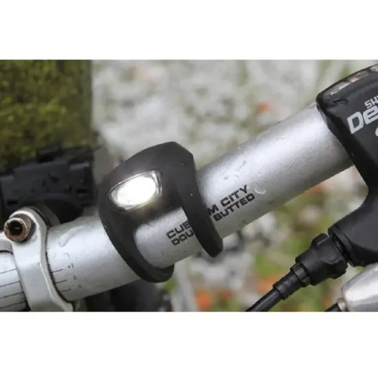 Мигалка передня Knog Frog Strobe Front 8,5 Lumens Black 11920 Мигалка передня Knog Frog Strobe Front 8,5 Lumens Black 11920