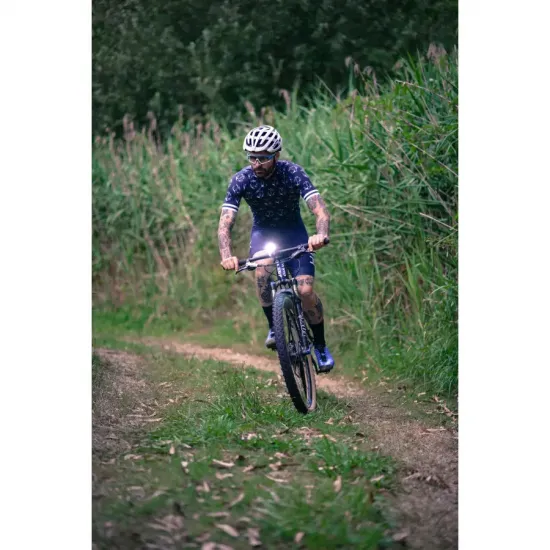 Фара Knog PWR Mountain 2000 Lumens POWERBANK Фара Knog PWR Mountain 2000 Lumens POWERBANK