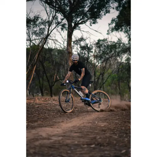 Фара Knog PWR Mountain 2000 Lumens POWERBANK Фара Knog PWR Mountain 2000 Lumens POWERBANK