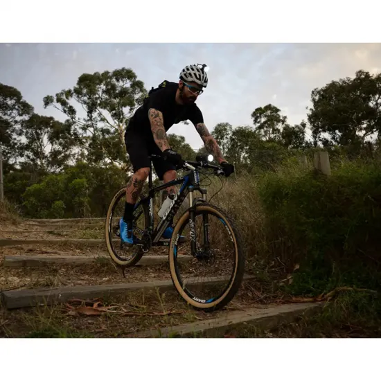 Фара Knog PWR Mountain 2000 Lumens POWERBANK Фара Knog PWR Mountain 2000 Lumens POWERBANK