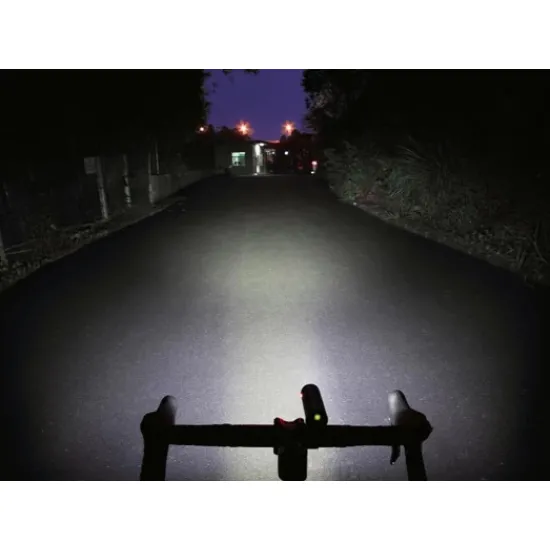 Переднее освещение Ravemen CR1000 USB 1000 Люмен (кнопка в комплекте) Переднее освещение Ravemen CR1000 USB 1000 Люмен (кнопка в комплекте)