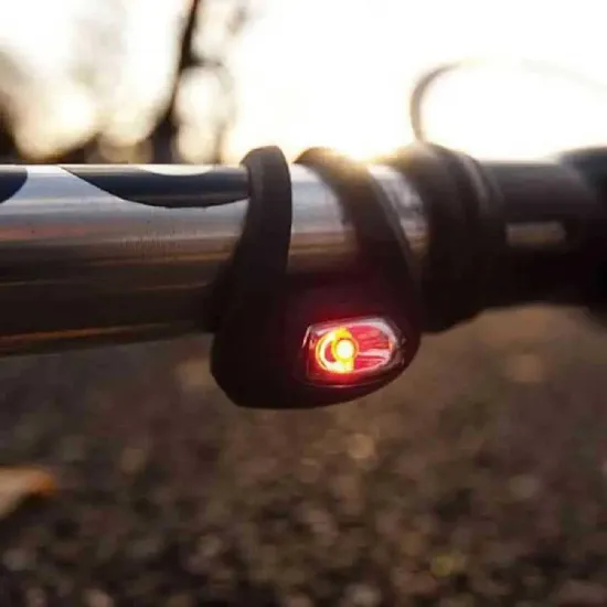 Мигалка задня Knog Frog Strobe Rear 2,5 Lumens Black 11928 Мигалка задня Knog Frog Strobe Rear 2,5 Lumens Black 11928