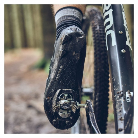 Веловзуття Shimano XC702 з широкою колодкою чорне, розм. EU42