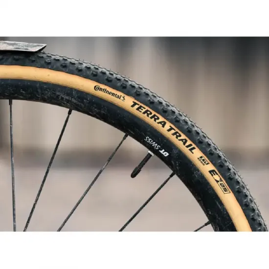 Покришка безкамерна Continental Terra Trail ProTection 28" | 700 x 40C | 28 x 1.50 чорна/кремова, ск Покришка безкамерна Continental Terra Trail ProTection 28" | 700 x 40C | 28 x 1.50 чорна/кремова, ск