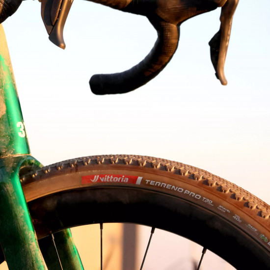 Покрышка Vittoria Terreno PRO T30 Fine 45-622, бежевая боковина
