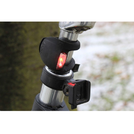 Мигалка задня Knog Frog Strobe Rear 2,5 Lumens Black 11928