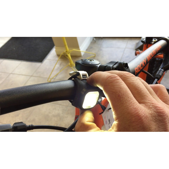 Мигалка передня Knog Blinder Mini Dot Front 20 Lumens Black 11947