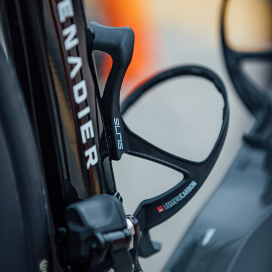 Фляготримач чорний Elite Leggero Carbon 0190101 Фляготримач чорний Elite Leggero Carbon 0190101